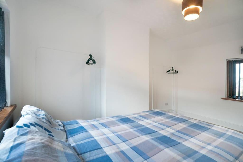 Modern 3 Bedroom House Close To Ferry And City Centre Белфаст Экстерьер фото
