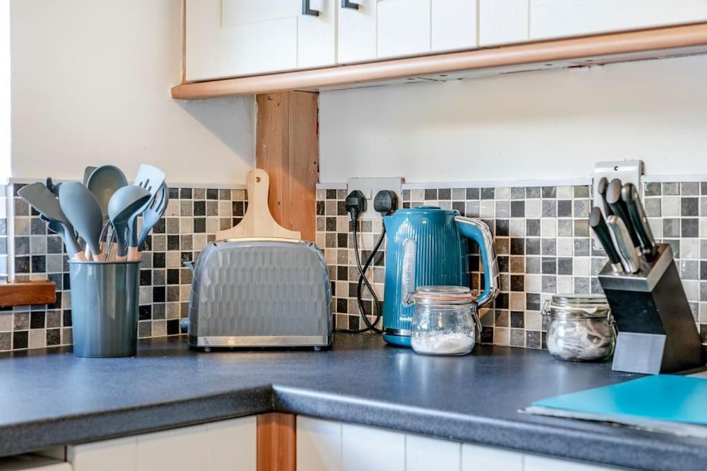 Modern 3 Bedroom House Close To Ferry And City Centre Белфаст Экстерьер фото